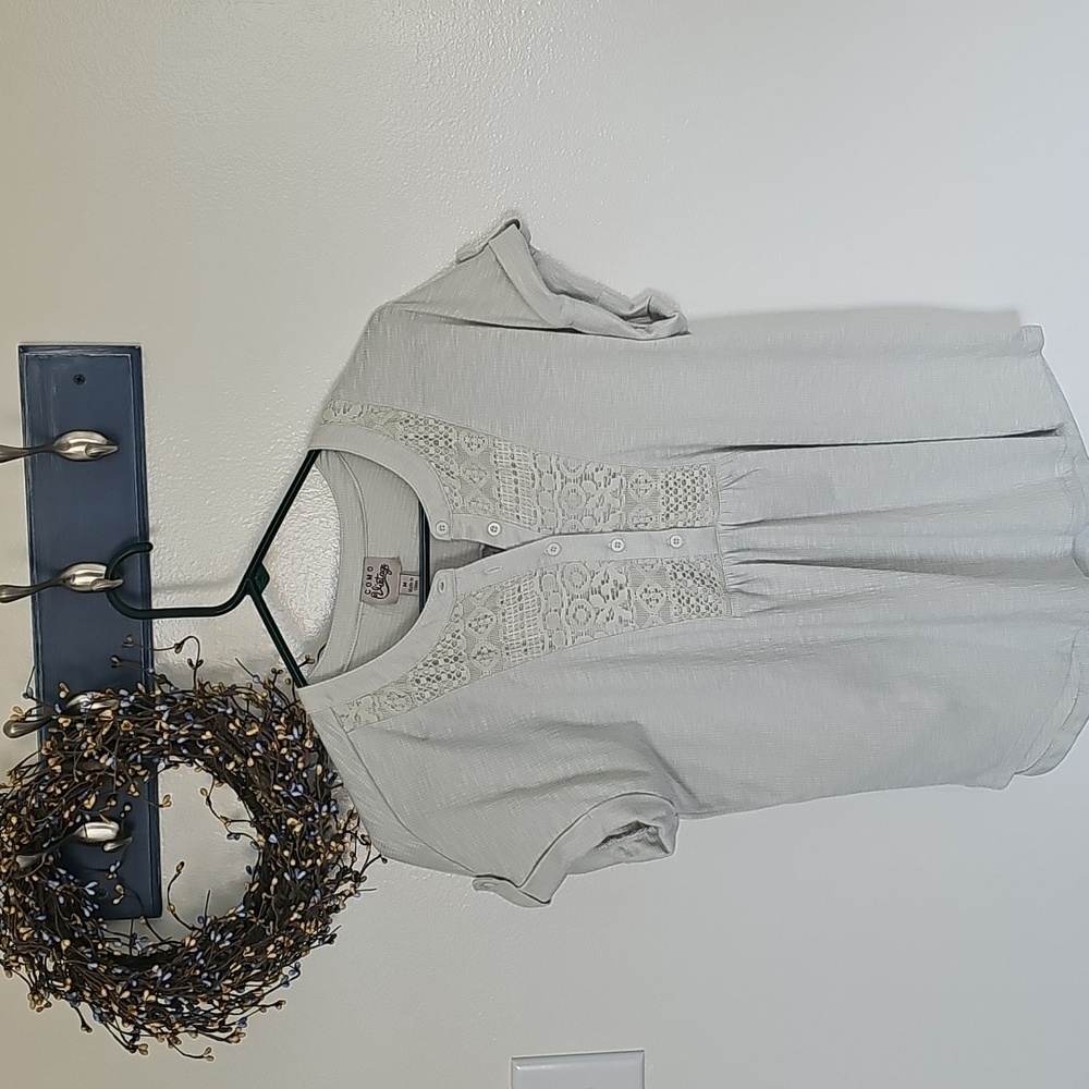 Como Vintage Pale Green Lace Accent Blouse